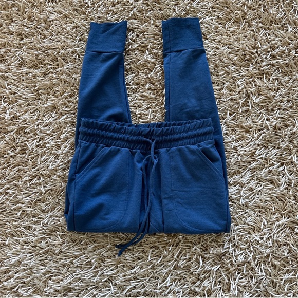 Free People FP Movement Sunny Skinny Sweatpants Size Small Navy - Picture 4 of 9